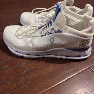 On clouds. Women’s size 8. Only worn once for about 20 minutes. $50